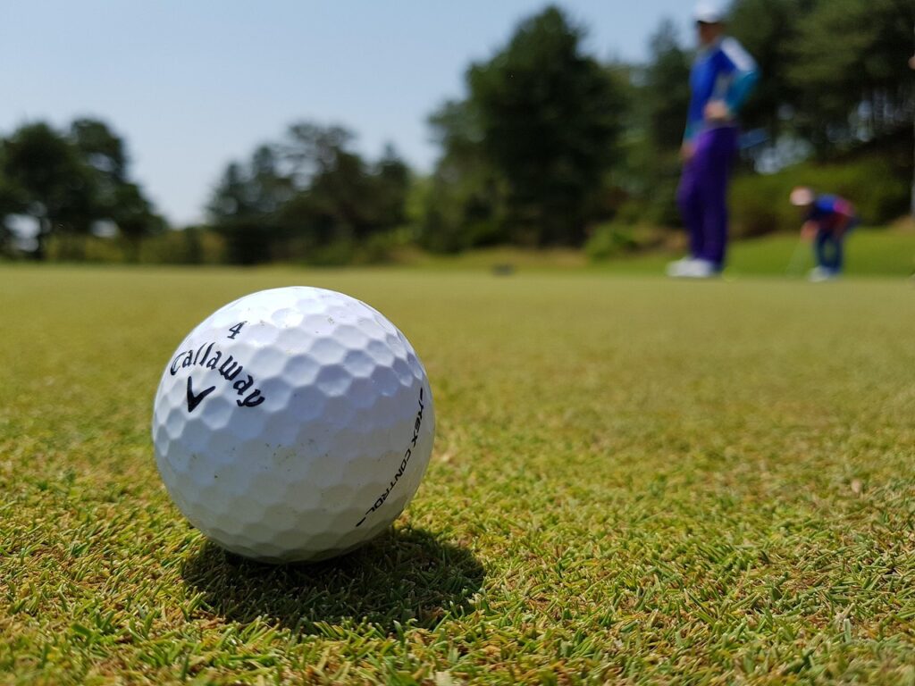 ゴルフの100切りを目指すためのティーショットでのクラブ選択は？